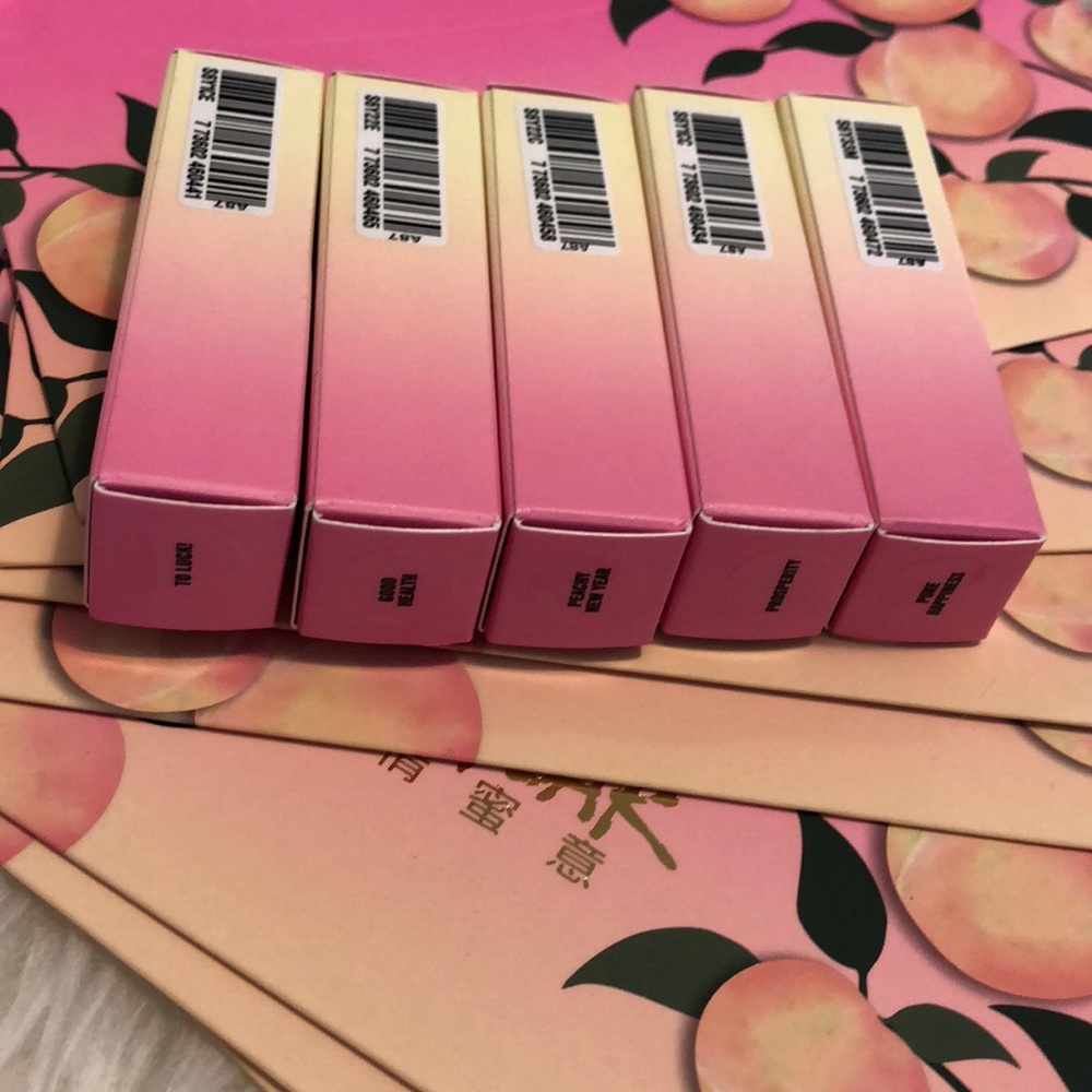 NEW! Mac lunar new year LIPSTICKS 2018 LTD/SOLDOUT